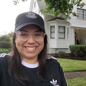 Meet your Posher, Gabriela